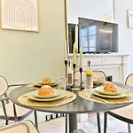 Chic appartement dans le prestigieux 7ème arrondissement