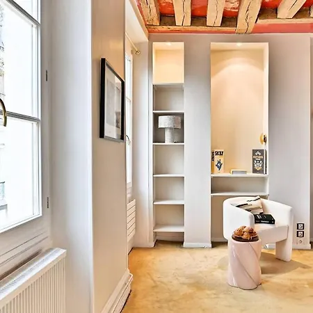 Appartamento Chic Dans Le Prestigieux 7eme Arrondissement Parigi