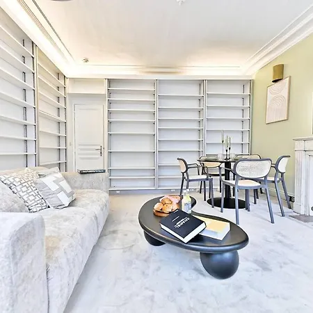 Chic Dans Le Prestigieux 7eme Arrondissement Appartamento Parigi