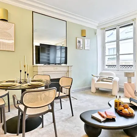 Chic Dans Le Prestigieux 7eme Arrondissement Appartamento Parigi