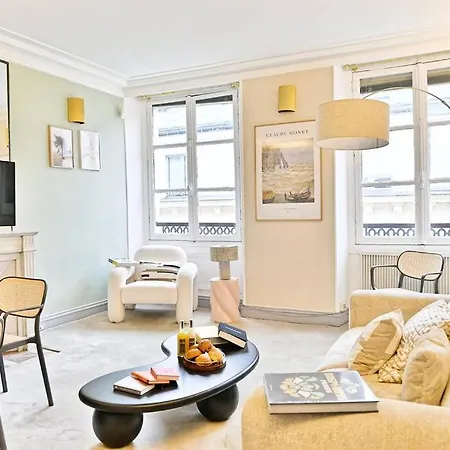 Chic Dans Le Prestigieux 7eme Arrondissement Apartment Paris