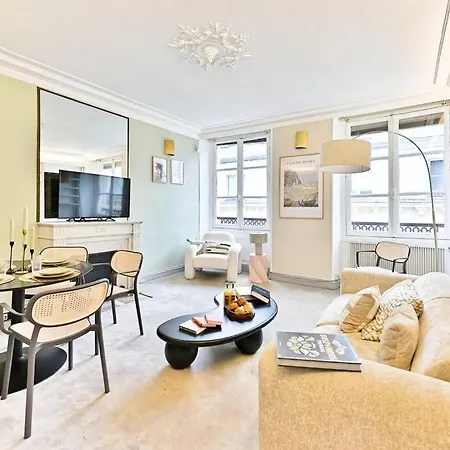 Chic Dans Le Prestigieux 7eme Arrondissement Parigi